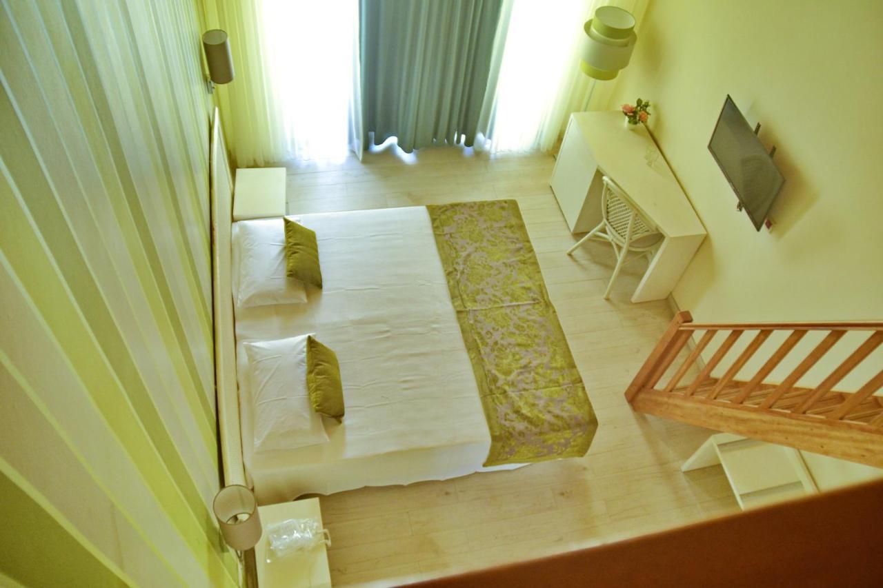 Ouril Hotel Julia Santa Maria Kültér fotó